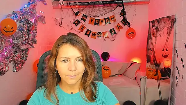 NicoleHitman online show from 29, 10, 2025