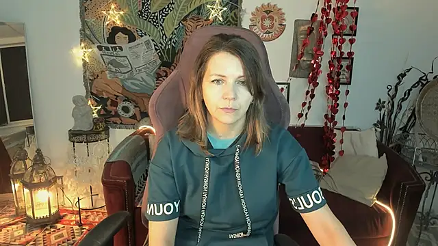 NicoleHitman online show from 6, 3, 2025