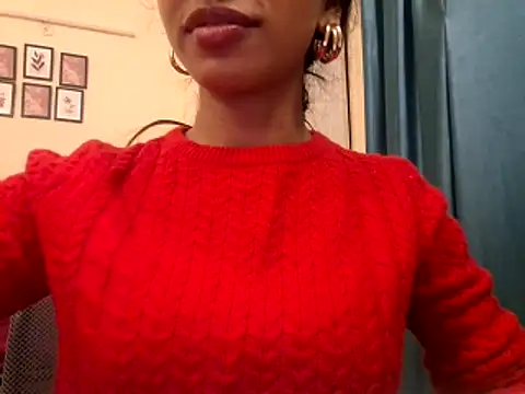 Queen Ayeshaa online show from 10, 11, 2025