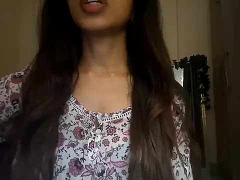 Queen Ayeshaa online show from 12, 3, 2025