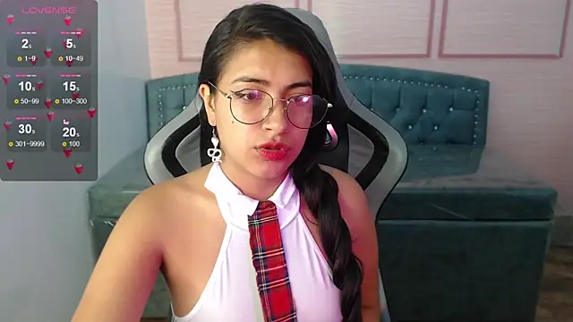 Snapshot of alexa_romero_t chatting on 6, 11, 2025 alexa romero t online show from 6, 11, 2025