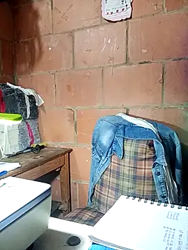 isis milove online show from 11, 3, 2026