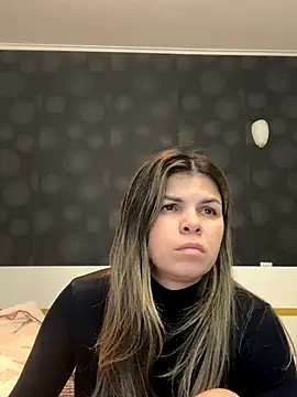 EllyMilf online show from 25, 11, 2025