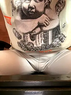 Snapshot of RightFielder chatting on 26, 10, 2025 RightFielder online show from 26, 10, 2025