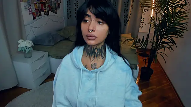 CharimgSabrina online show from 6, 2, 2026