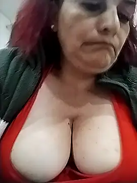 Snapshot of BiancaSteel chatting on 23, 10, 2025 BiancaSteel online show from 23, 10, 2025