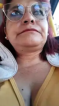 Snapshot of BiancaSteel chatting on 10, 11, 2025 BiancaSteel online show from 10, 11, 2025