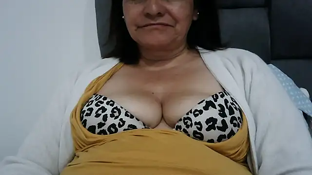 BiancaSteel online show from 5, 2, 2026