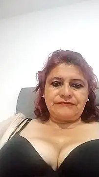 Snapshot of BiancaSteel chatting on 6, 11, 2025 BiancaSteel online show from 6, 11, 2025