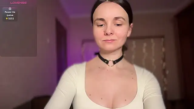 Snapshot of lanaloulou chatting on 11, 5, 2026 lanaloulou online show from 11, 5, 2026