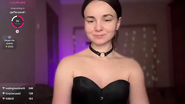 Snapshot of lanaloulou chatting on 1, 11, 2025 lanaloulou online show from 1, 11, 2025