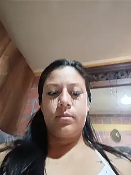 Snapshot of LeilaHiuston chatting on 5, 7, 2026 LeilaHiuston online show from 5, 7, 2026
