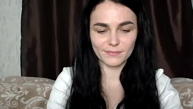 Silviaa online show from 4, 3, 2025