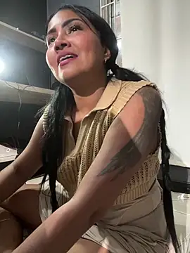 Ariana Rodriguez online show from 23, 12, 2025