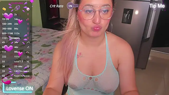 Snapshot of Shaday_sm1th chatting on 1, 2, 2025 Shaday sm1th online show from 1, 2, 2025