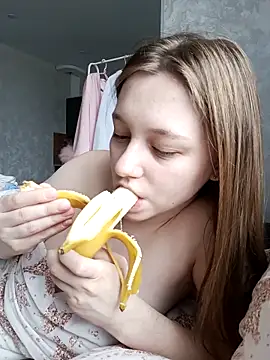 Snapshot of Bonechka chatting on 14, 11, 2025 Bonechka online show from 14, 11, 2025