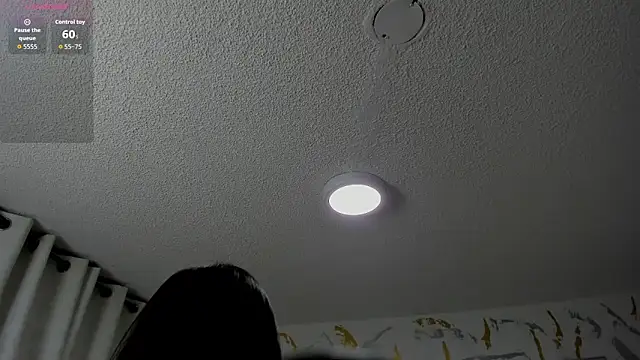 Cristal Velle online show from 18, 12, 2025