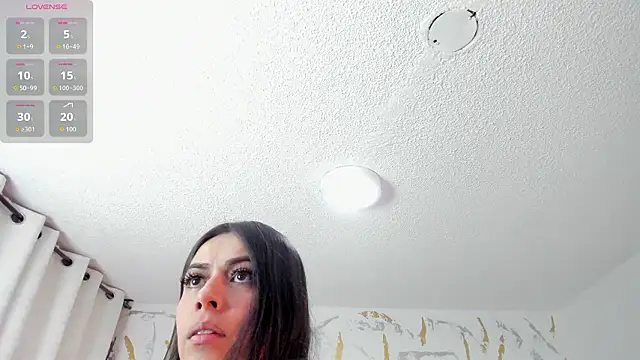 Cristal Velle online show from 3, 2, 2026