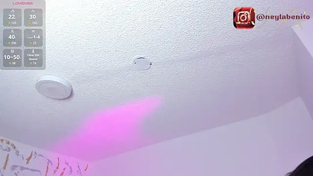 Snapshot of Cristal_Velle chatting on 3, 7, 2026 Cristal Velle online show from 3, 7, 2026