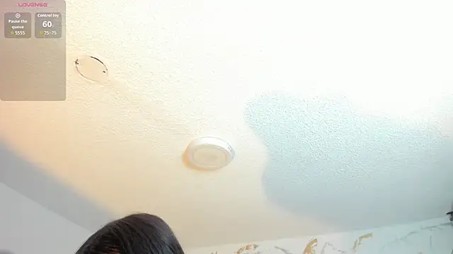 Snapshot of Cristal_Velle chatting on 9, 6, 2026 Cristal Velle online show from 9, 6, 2026