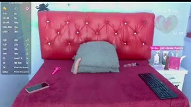 Snapshot of Madyyfox chatting on 24, 10, 2025 Madyyfox online show from 24, 10, 2025