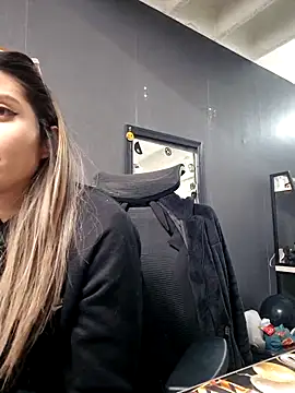 Snapshot of Isabella_Varella chatting on 11, 10, 2025 Isabella Varella online show from 11, 10, 2025