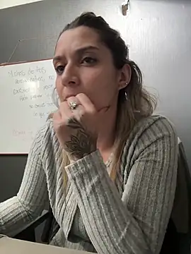 Isabella Varella online show from 11, 2, 2026