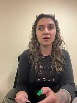 Isabella Varella online show from 9, 3, 2026