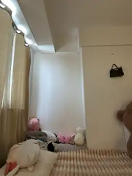 ZaraLuuv online show from 22, 4, 2026