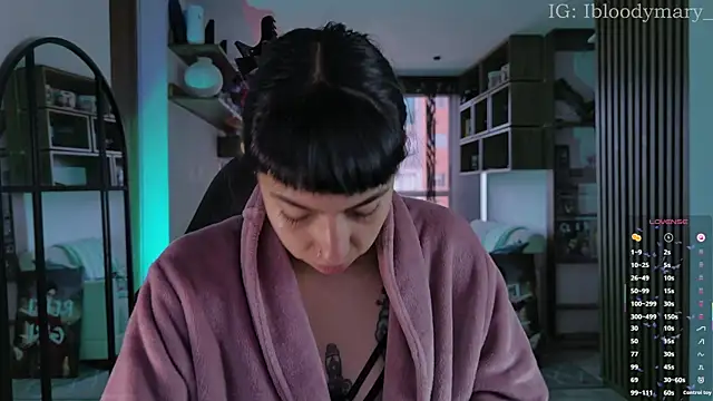 Snapshot of Saraa_Desiree chatting on 10, 6, 2026 Saraa Desiree online show from 10, 6, 2026