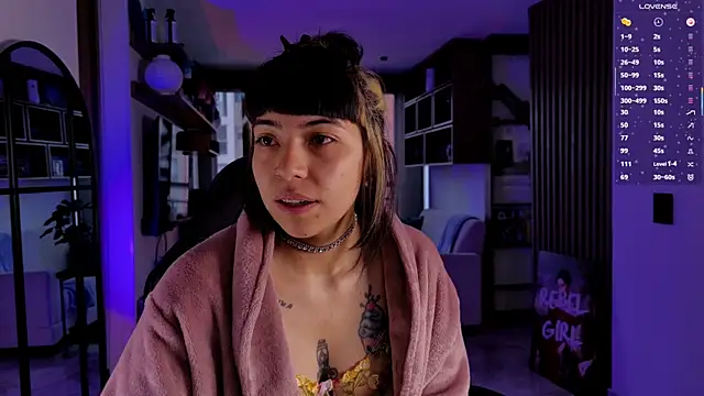 Saraa Desiree online show from 13, 4, 2026