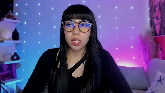 Snapshot of Saraa_Desiree chatting on 23, 10, 2025 Saraa Desiree online show from 23, 10, 2025