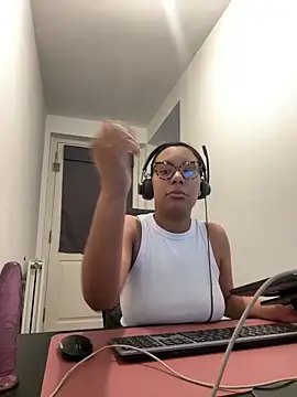 Melia Rayne online show from 12, 2, 2026