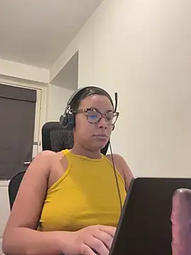 Melia Rayne online show from 16, 12, 2025