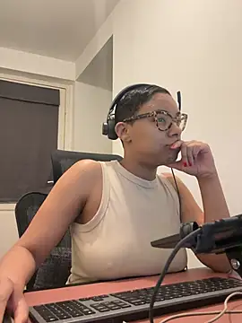 Melia Rayne online show from 10, 3, 2026