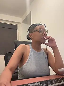 Melia Rayne online show from 27, 4, 2026