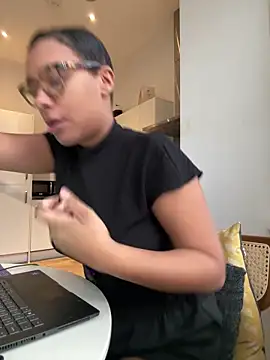 Melia Rayne online show from 14, 11, 2025