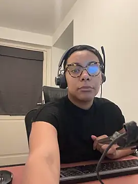 Melia Rayne online show from 11, 2, 2026