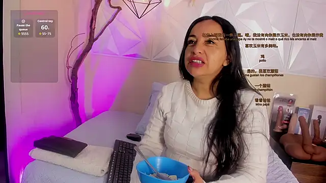 Chanel milff  online show from 15, 4, 2026