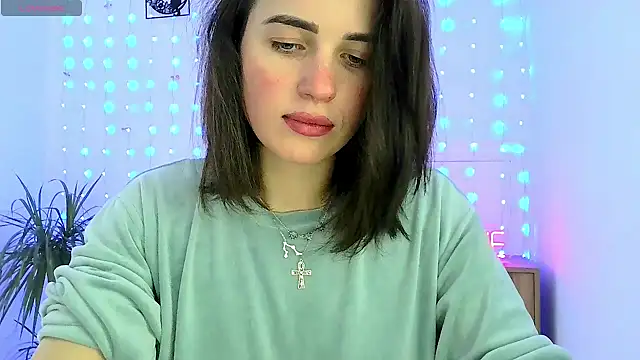 Snapshot of neferutt chatting on 5, 12, 2025 neferutt online show from 5, 12, 2025
