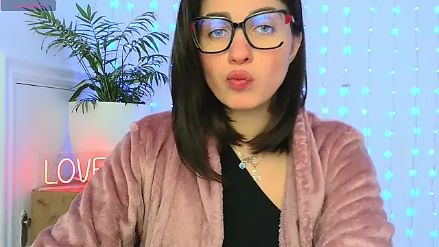 Snapshot of neferutt chatting on 13, 1, 2026 neferutt online show from 13, 1, 2026
