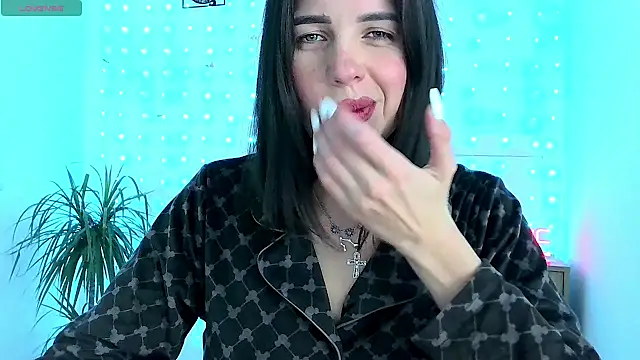 neferutt online show from 27, 11, 2025