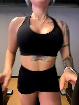 Snapshot of ValentinaMilann chatting on 10, 10, 2025 ValentinaMilann online show from 10, 10, 2025