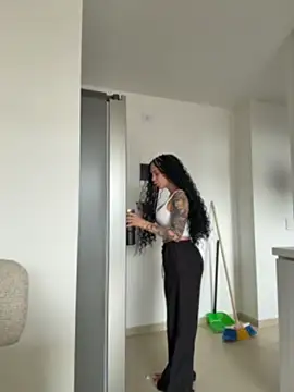 ValentinaMilann online show from 6, 5, 2026