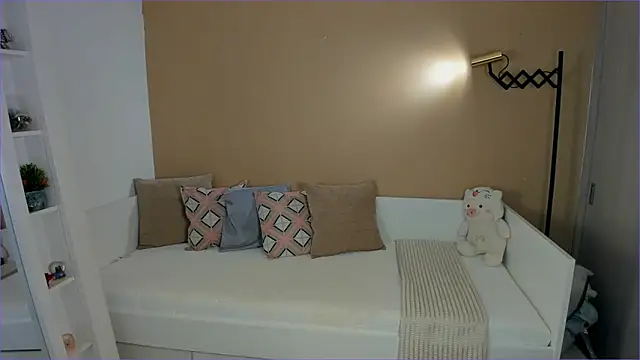 Snapshot of ValentinaMilann chatting on 15, 10, 2025 ValentinaMilann online show from 15, 10, 2025