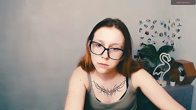 Snapshot of _MiraGold_ chatting on 18, 11, 2025 MiraGold online show from 18, 11, 2025
