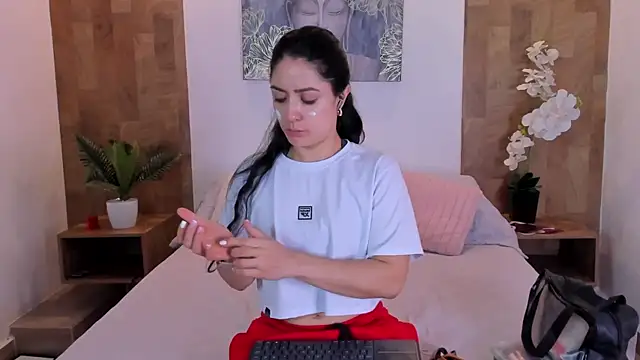 isabella winkler online show from 2, 3, 2026