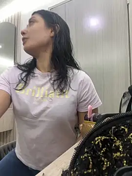 isabella winkler online show from 9, 10, 2025