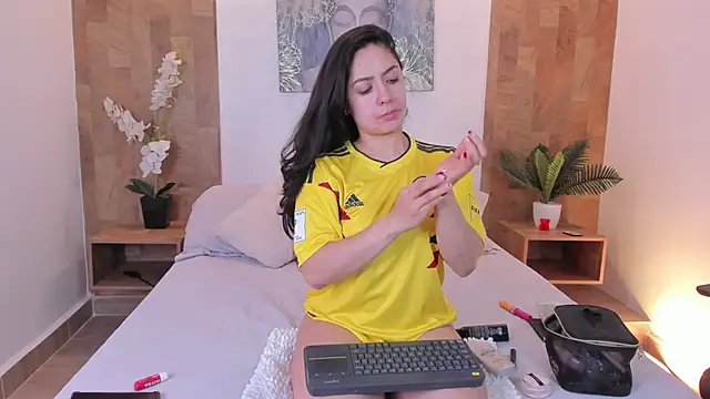 Snapshot of isabella_winkler chatting on 17, 6, 2026 isabella winkler online show from 17, 6, 2026