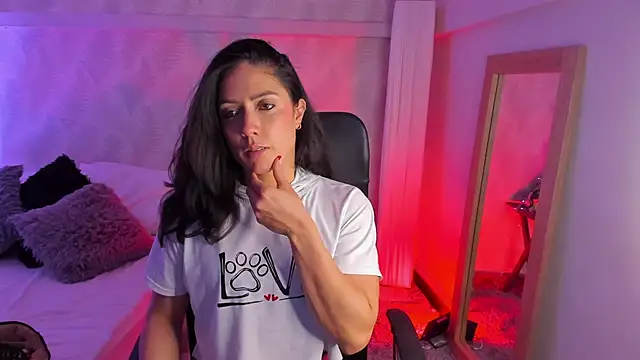 isabella winkler online show from 9, 3, 2025